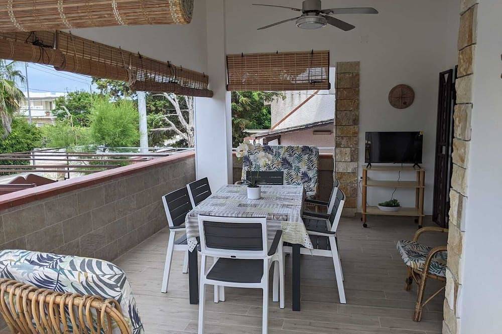 Villa vista mare Salento Tarantino in Marina di Lizzano, Lizzano (disambigua)