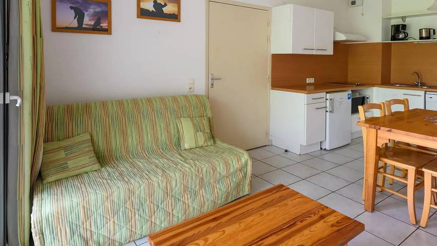 Gîte pour 5 personnes, avec terrasse et piscine, animaux acceptés à Rivières - 2