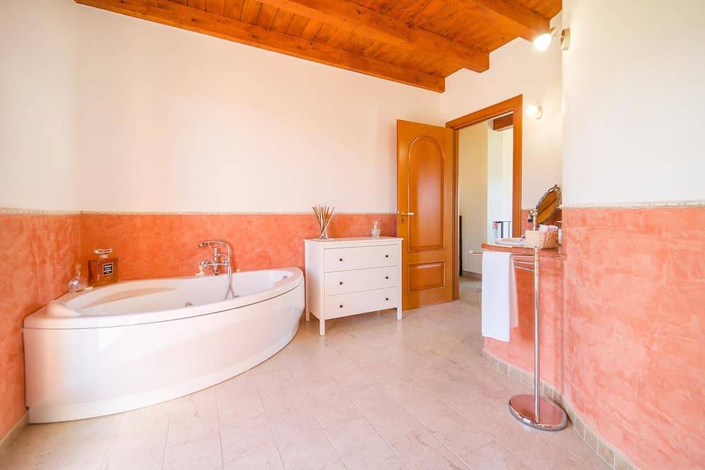 Awesome home in Caronia in Caronia, Monti Nebrodi