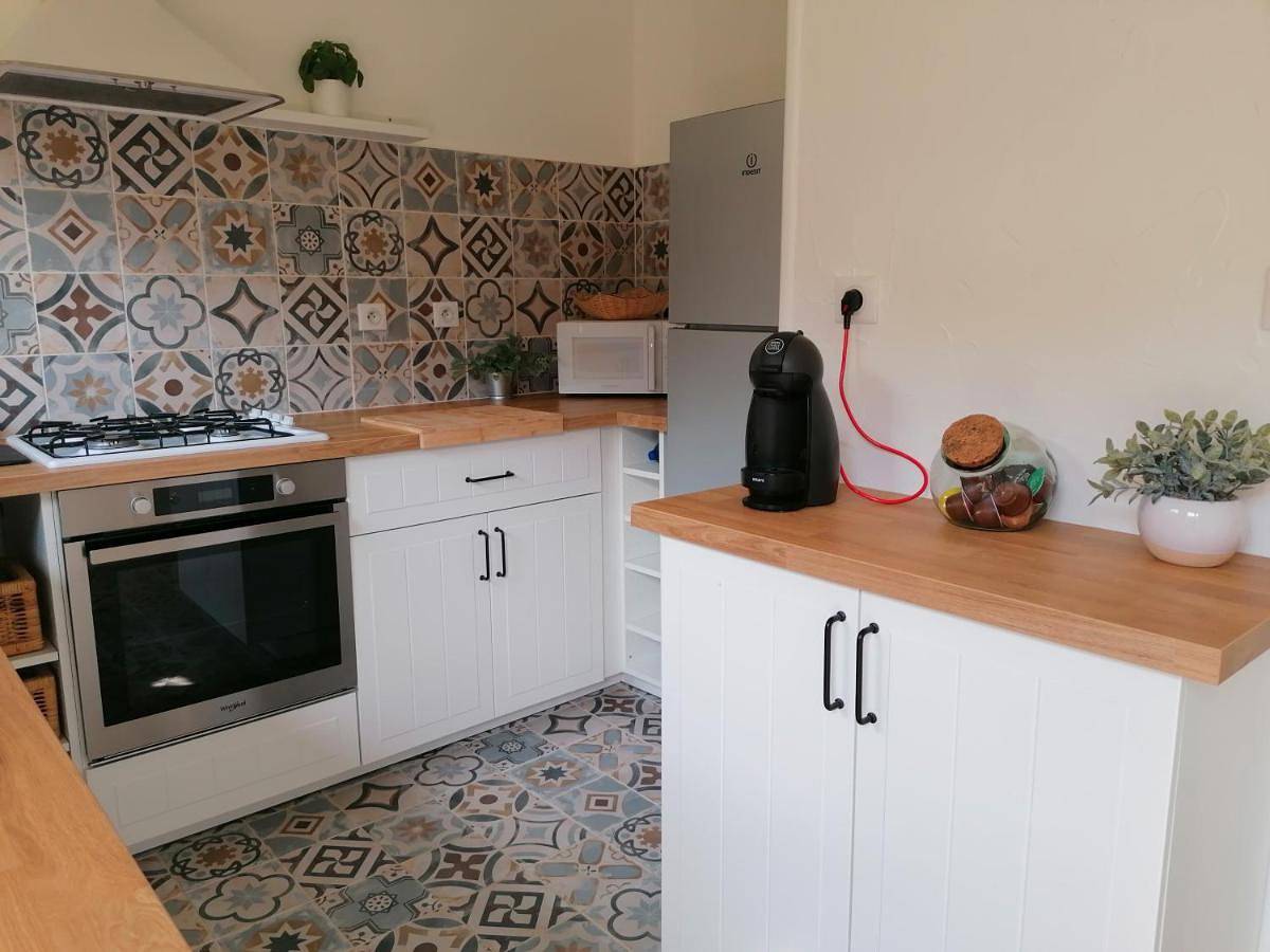 Two-Bedroom House in Châteauneuf-les-Bains, Puy-de-Dôme