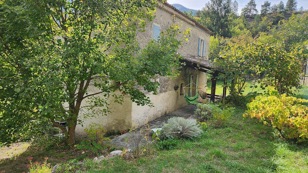 Vers la Roche in Entrevaux, Castellane region