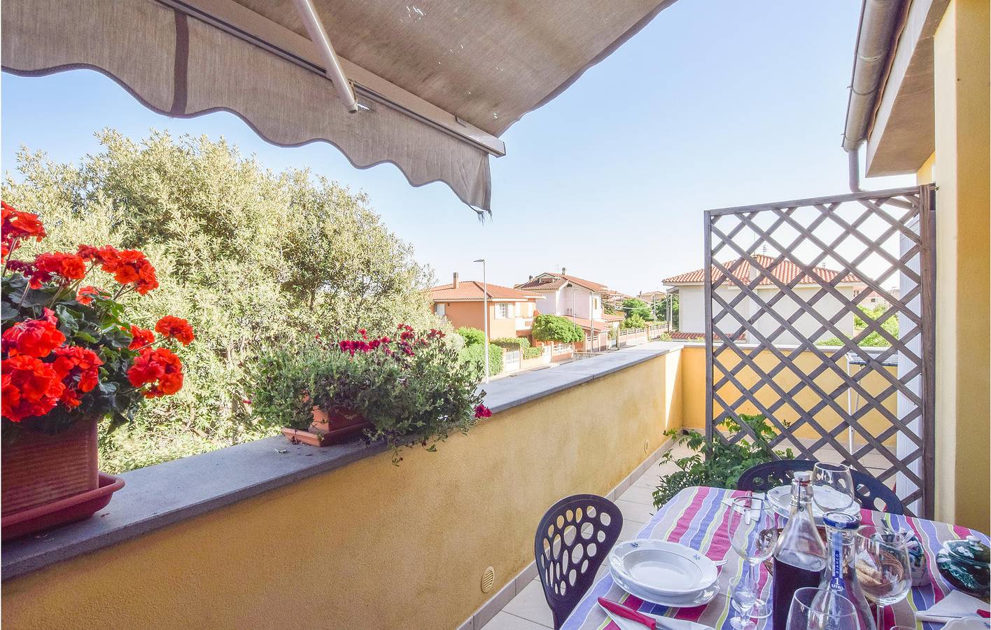 Entire holiday apartment, Comfortable 80m² Flat Near Restaurants & River in Riola Sardo, Stagno di Càbras