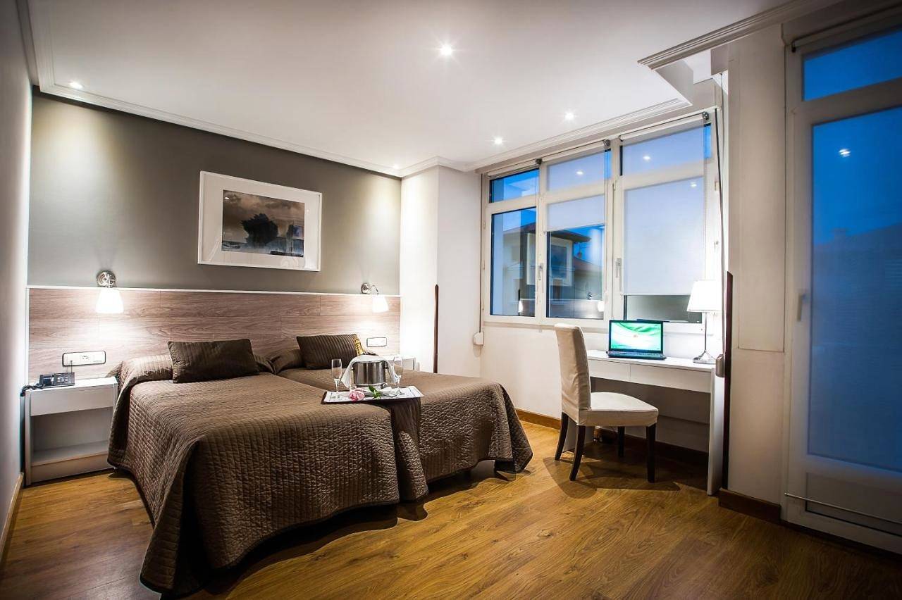 Twin Room in Playa de Santa Marina (Ribadesella), Ribadesella