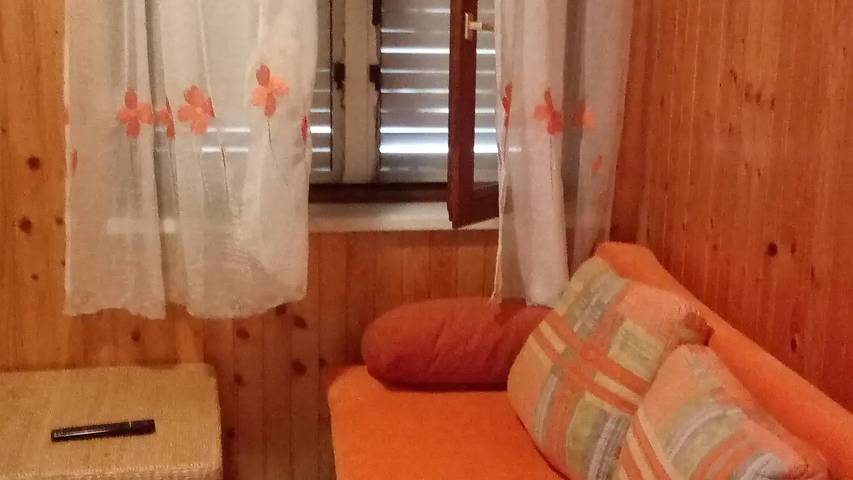 Ferienhaus für 4 Personen, mit Terrasse in Razanac - 2