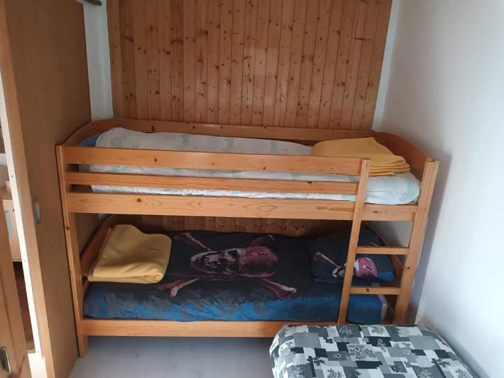 Gîte pour 7 personnes, avec terrasse ainsi que vue et jardin dans Beaurepaire - 4