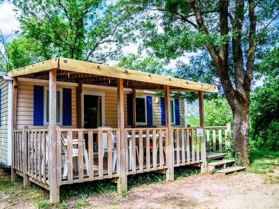 Camping Parc Bellevue Cannes - Mobile home 5 persons - 3 Rooms 5 People (4 adults and 1 child -16 years) Air-conditioned + Tv in La Bocca, Cannes