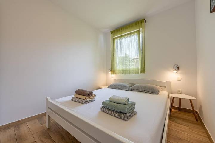 Trinetta - Modernes Haus mit Pool, Bbq,  Privatsphäre in ruhiger Lage in Valtura, Südküste Istrien