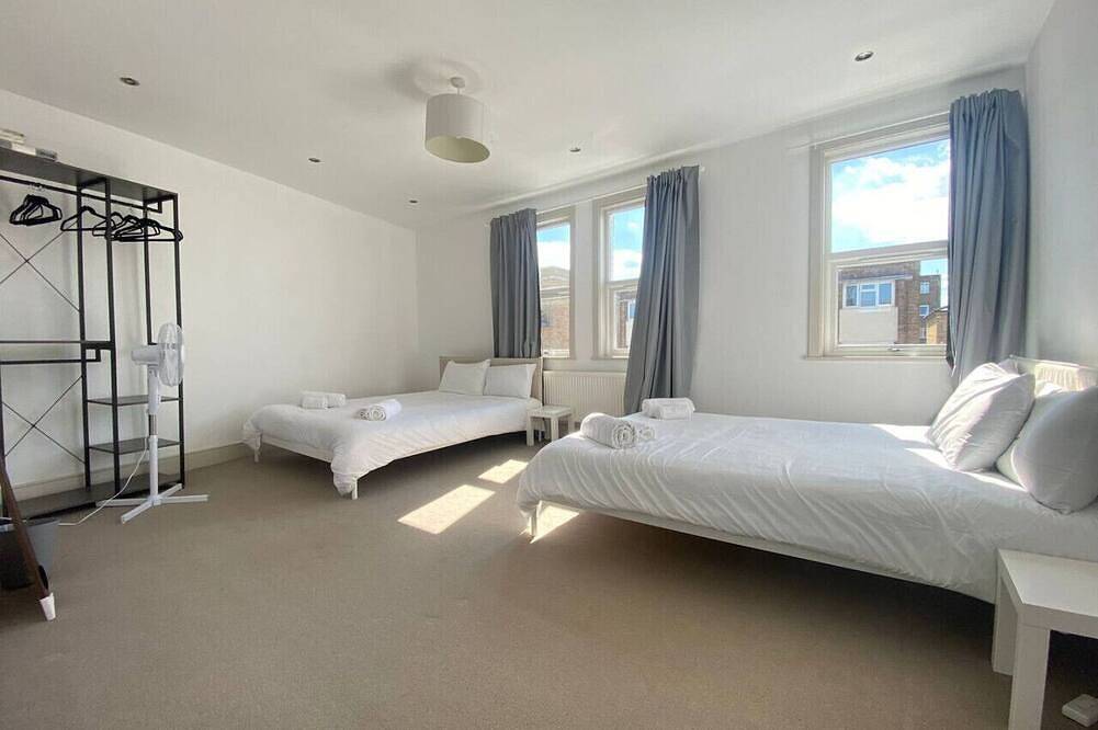 Sleeps 16 - 4Br London Home - Near Westfield & Metro in Borough londonien de Hammersmith et Fulham, Londres