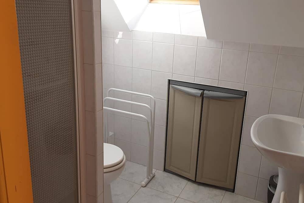 Ganze Wohnung, A10km de L'entrée du Golfe du Morbihan Appartement t2 à L'étage Pour2personnes in Saint-Gildas-de-Rhuys, Côte des Mégalithes