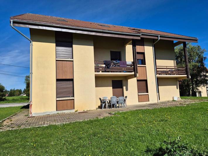 Location de vacances pour 6 personnes, avec jardin et vue à Les Rousses