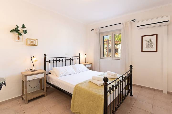 La Maison Artemis, Vie Rustique de Village avec Piscine in Asteri, Région de Réthymnon