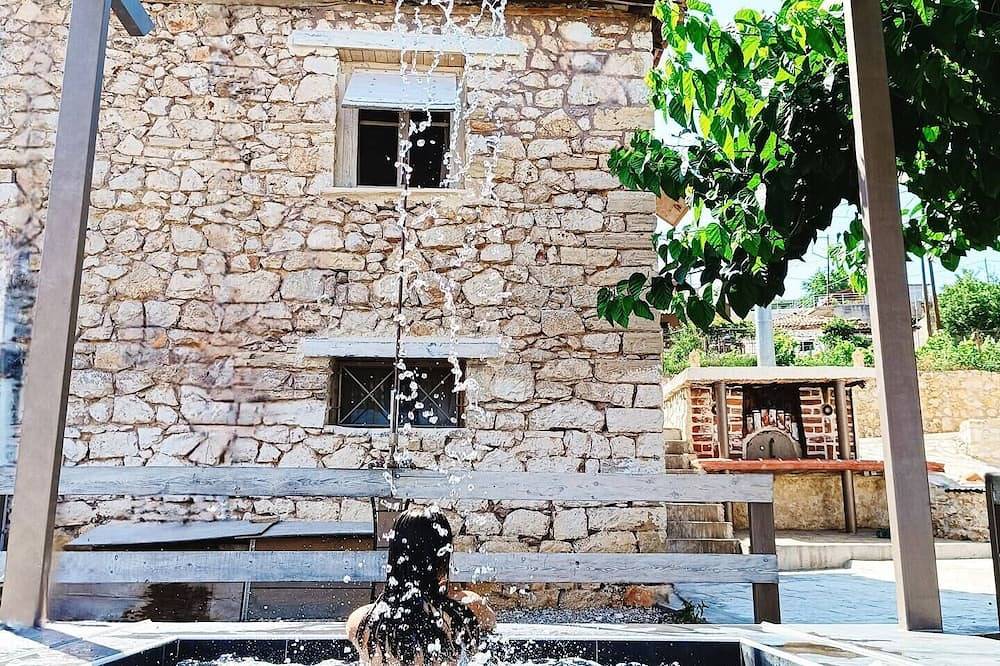 Agios Ioannis Stone Cottage & Private Heated Pool​ in Korinthia