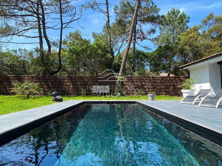 Location de vacances pour 8 personnes, avec piscine ainsi que jardin et balcon dans Plage Centrale Hossegor - 3