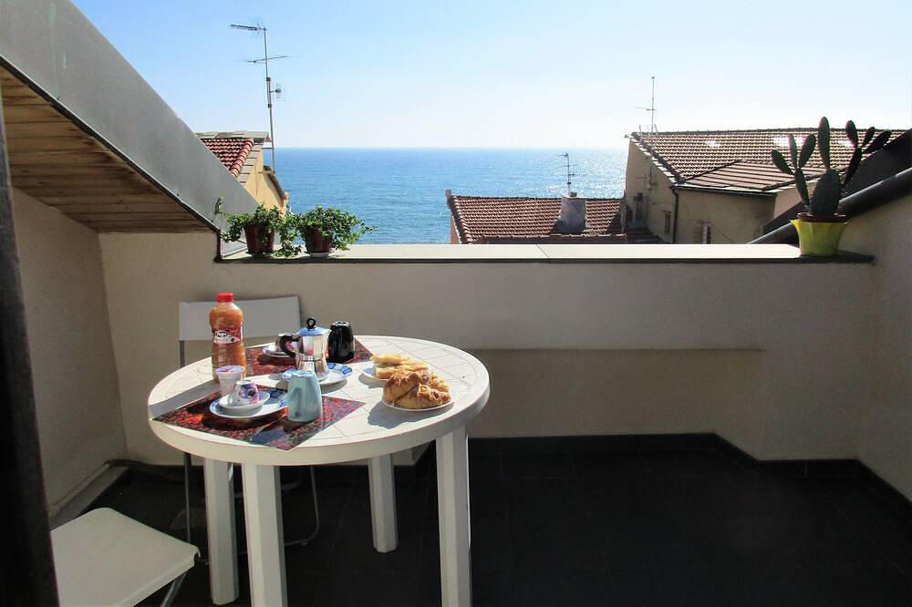 Agriturismo per 5 Persone in Porto Maurizio, Imperia