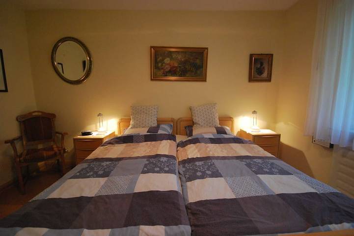 Ferienhaus für 4 Personen, mit Terrasse und Garten in Uplengen - 2