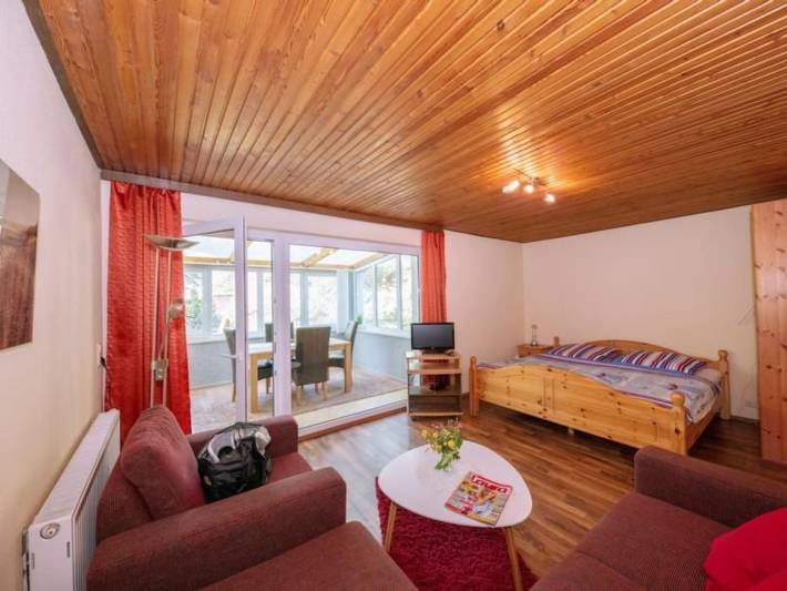 Ferienwohnung mit Meerblick für 4 Personen, mit Terrasse und Garten sowie Seeblick in Dierhagen