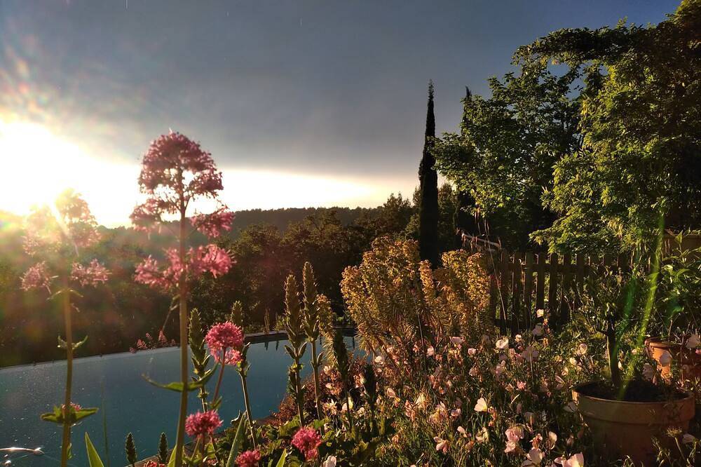 Casa Independiente, Piscina, Naturaleza Completa Cerca De Bandol Le Castellet Sanary in Évenos, Region de Toulon