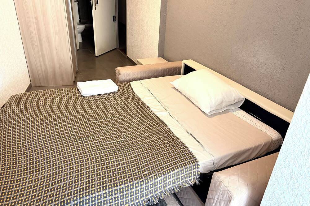 Appartamento intero, Apartment sleeps 2 Corte center in Corte Francia, Parco naturale regionale della Corsica
