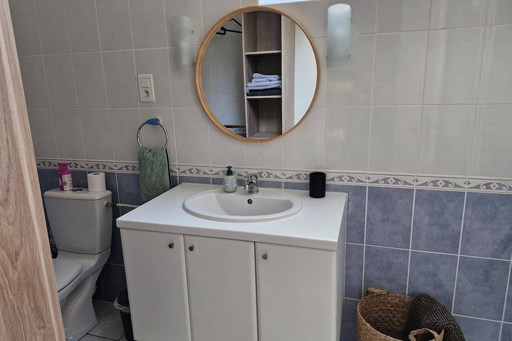 Apartamento entero, Studio \"nid Cosy\" Avec Piscine Chauffée in Bonnemain, Región de Saint-Malo