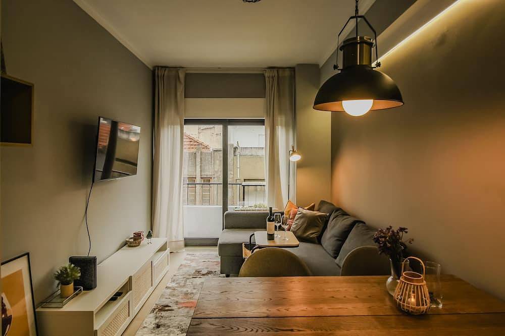 Apartamento inteiro, Cozy and Charming Apartment in the Heart of Porto with Balcony for 4 people  in Cedofeita, Porto