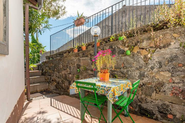 Appartamento per 4 persone, con giardino e sauna, con animali domestici in Piedimonte Etneo