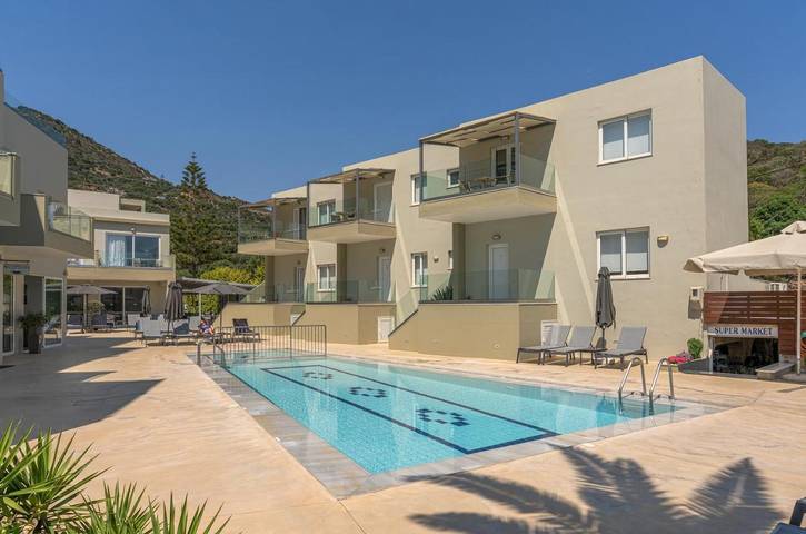 Appartamento per 5 persone, con Balcone e Terrazza nonché Giardino e Piscina per bambini a Bali (Grecia)