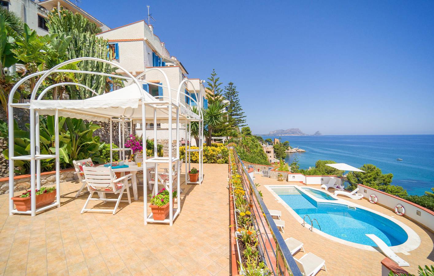 Appartement mit Meerblick, Pool und WiFi, in der Nähe von Villa Nosa - für 6 Personen in Torre Colonna-Sperone, Altavilla Milicia