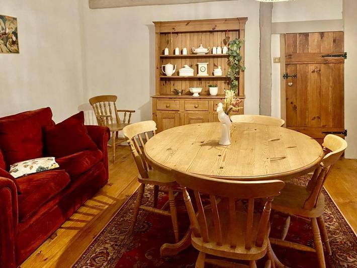 Location de vacances pour 2 personnes, avec vue ainsi que piscine et jardin à Vigeois - 4