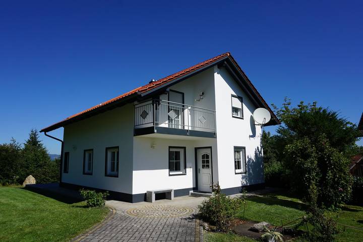 Maison de vacances 'Ferienhaus Englburg' avec terrasse privée, jardin privé et Wi-Fi in Tittling, Bavière Orientale