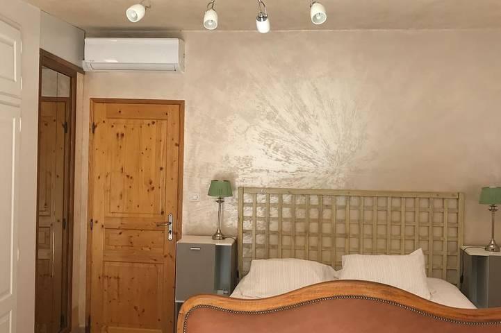 Gîte pour 4 personnes, avec terrasse et jardin à Meyreuil - 4