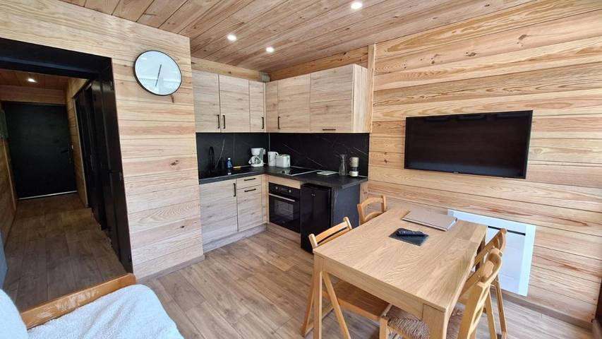 Gîte pour 3 personnes, avec vue sur le lac ainsi que balcon et vue dans Vallée d'Ossau - 2