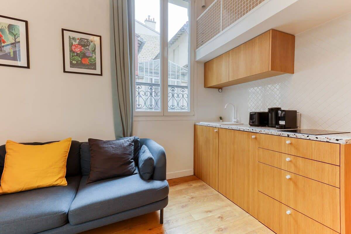 Ganze Wohnung, Cuty Studio in a Secret Courtyard Montmartre (1) in Paris, Ile de France