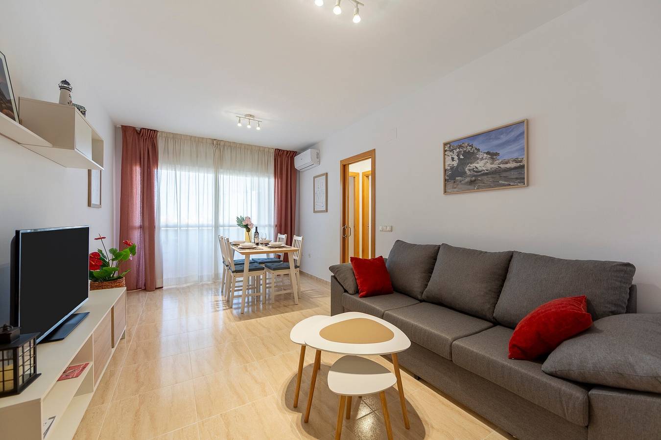 Apartamento entero, Apartamento 'Rincón De Almerimar Palm Beach Golf' con Piscina Comunitaria, Wi-Fi, Aire Acondicionado in Almerimar, El Ejido