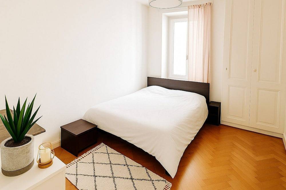 Geheel appartement, 4-bedroom apartment in downtown Montreux, lake view in Clarens (Genève), Montreux