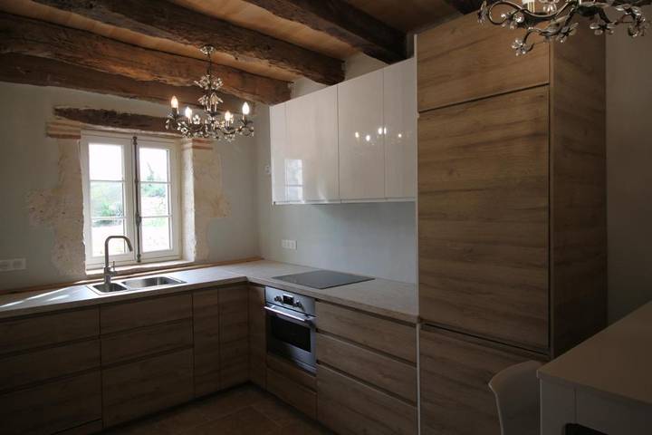 Location de vacances pour 4 personnes, avec jardin ainsi que piscine et vue, animaux acceptés à Saint-Beauzeil - 2