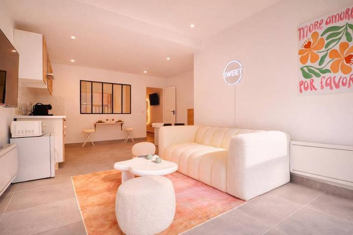 Gîte pour 2 personnes, avec jacuzzi à Villeneuve-sur-Yonne - 2