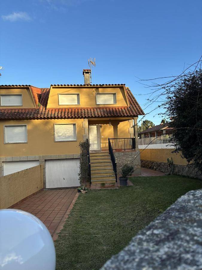 Casa de vacaciones para 10 personas, con vistas y jardín - 1