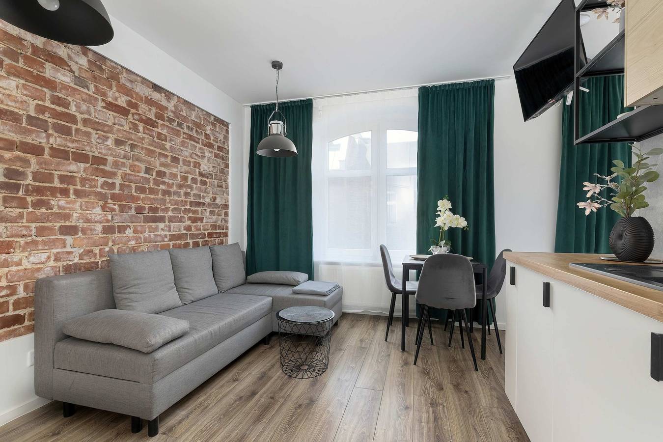 Ganzes Studio, Kościuszki 31B | Katowice | Charming Studio | Pet Friendly | City Center in Kattowitz, Schlesien