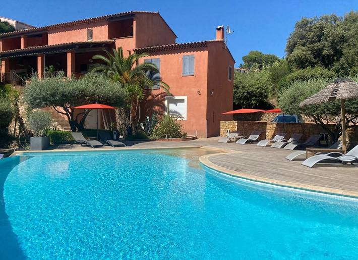 Chambre d’hôte pour 2 personnes, avec jardin ainsi que jacuzzi et piscine dans le Var - 2