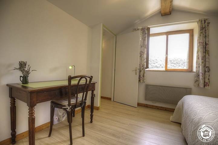 Location de vacances pour 3 personnes, avec Jardin dans Boyeux-Saint-Jérôme - 3