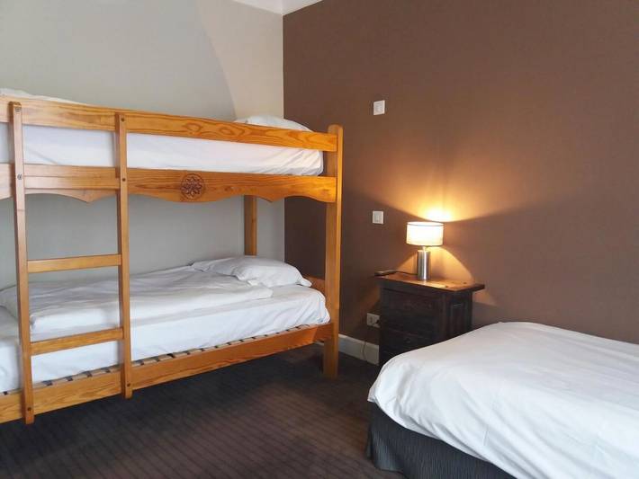 Hôtel pour 2 personnes, avec vue sur le lac ainsi que vue et terrasse, animaux acceptés dans Casino Joa De Gerardmer - 3