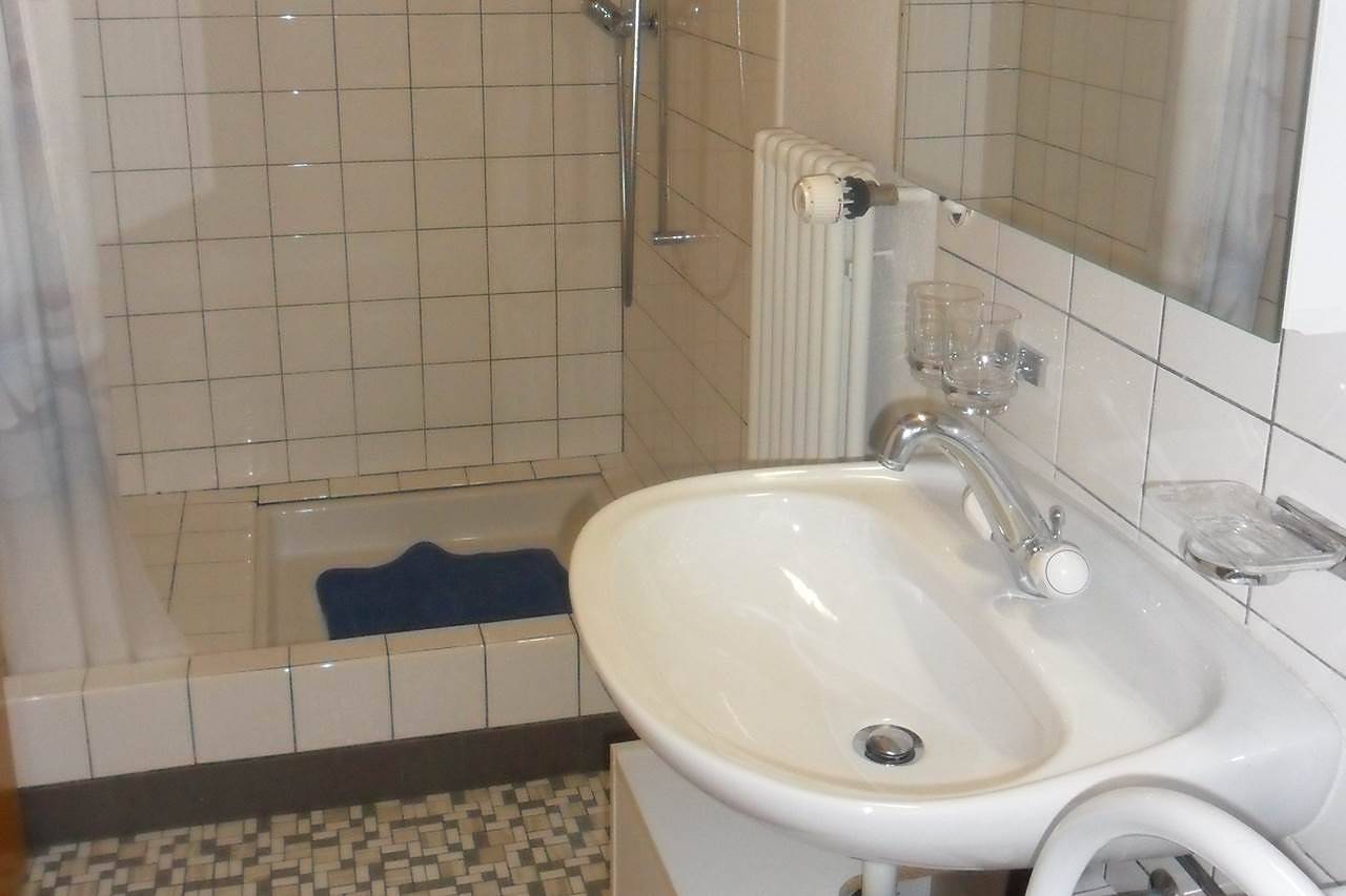 Ganze Ferienwohnung, Ferienwohnung Ascharina - 3.5 Zimmerwohnung Bad/Dusche/Balkon in Flumserberg, Flums