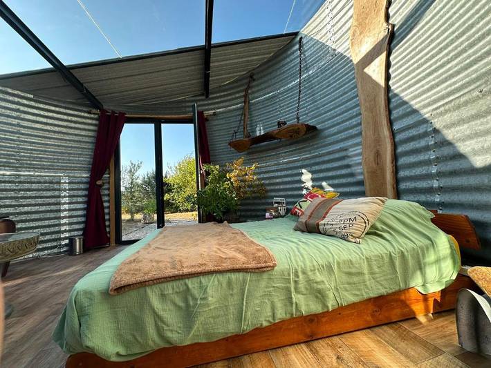 Chambre d’hôte pour 3 personnes, avec Jacuzzi et Terrasse ainsi que Jardin et Piscine dans Essonne - 2