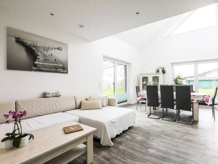 Ferienhaus für 10 Personen, mit Whirlpool und Terrasse sowie Garten in Wanna - 2