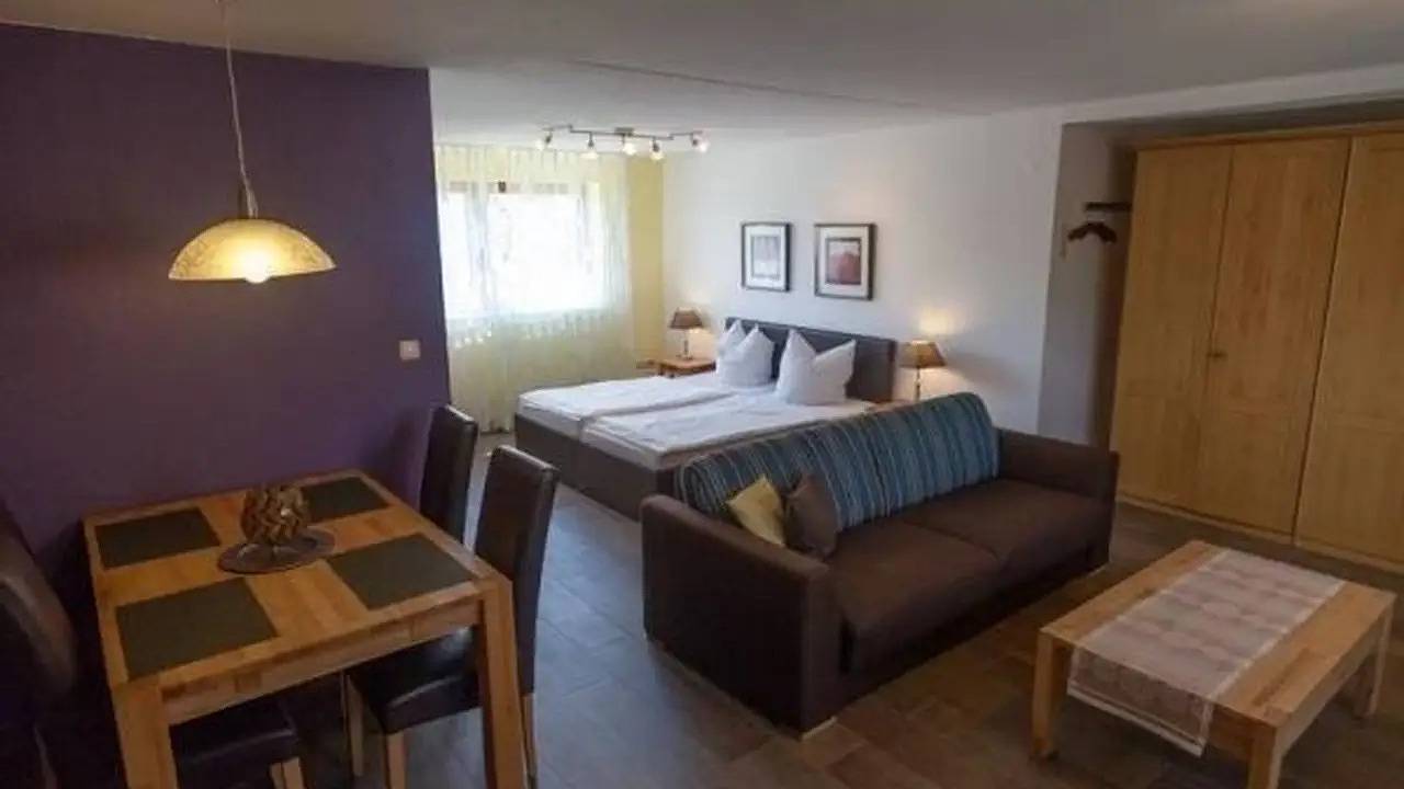 Ganze Ferienwohnung, Ferienwohnung für 4 Personen (45 m²) in Boffzen in Boffzen, Landkreis Holzminden