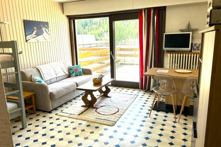 Gîte pour 4 personnes, avec terrasse dans Office De Tourisme De Serre Chevalier Bureau De Saint Chaffrey - 4