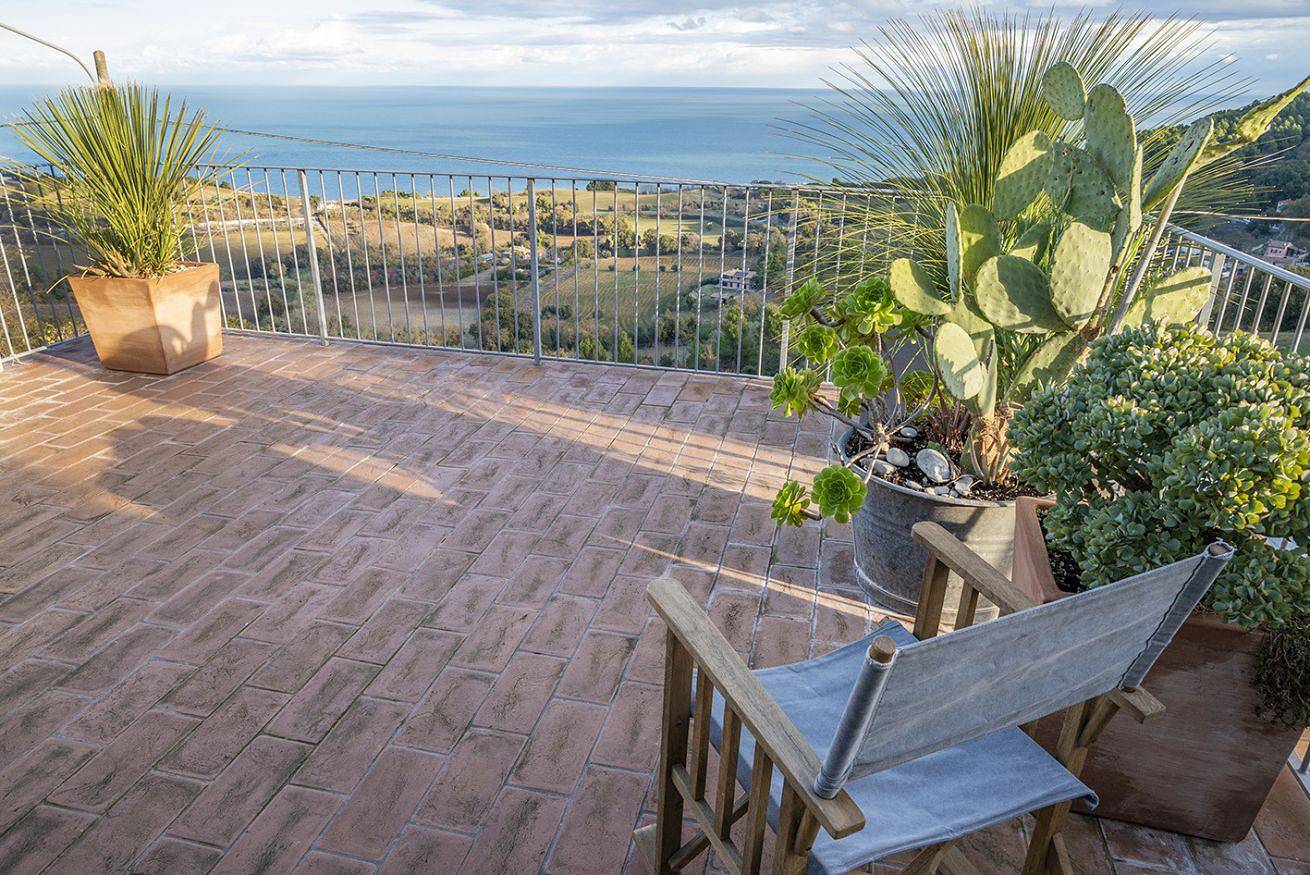Entire apartment,  A26 - Poggio, sky-land with breathtaking sea view in Monte Conero, Ancona