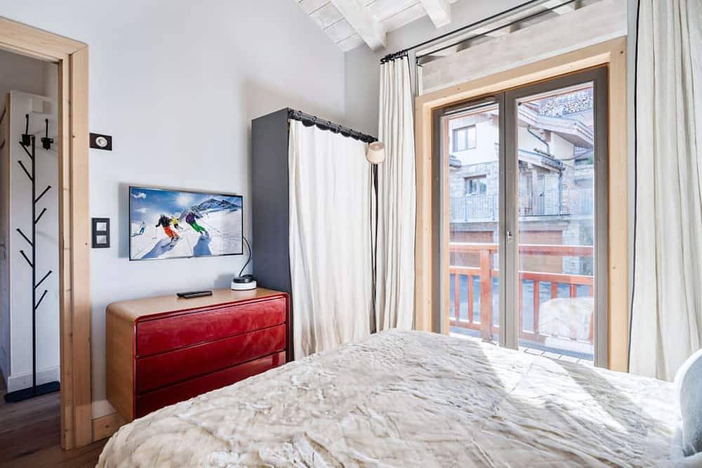 Entire apartment, Charming Apartment Near Slopes in La Tania - 2 Adults & 2 Kids in La Tania, La Perrière