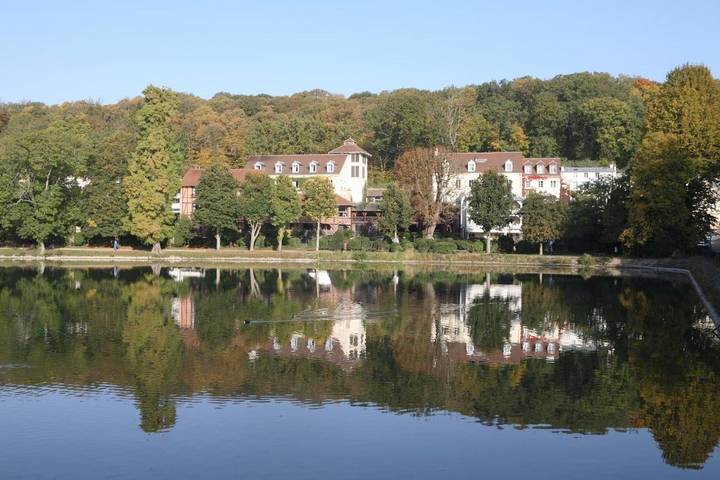 Hôtel pour 2 personnes, avec sauna et jardin à Ville-d'Avray - 4