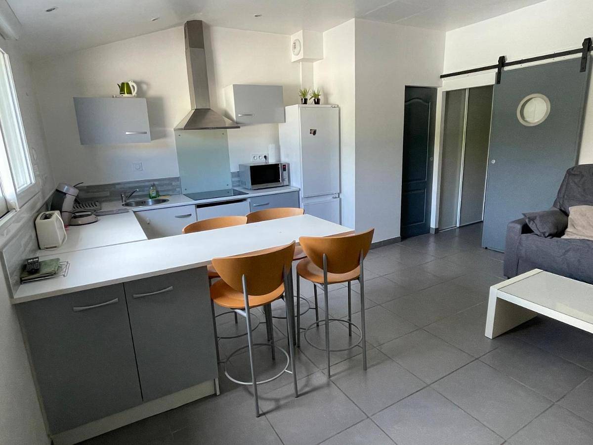 One-Bedroom House in Saint-Porchaire, Région de Saintes